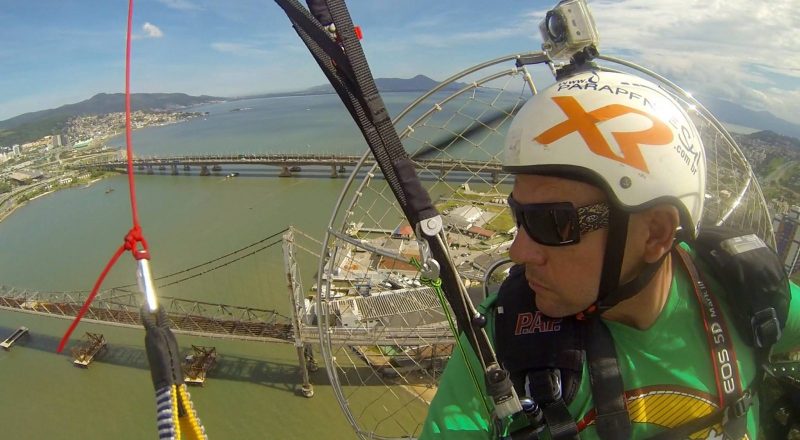 Parapente traz nova perspectiva das belezas naturais de Florianópolis