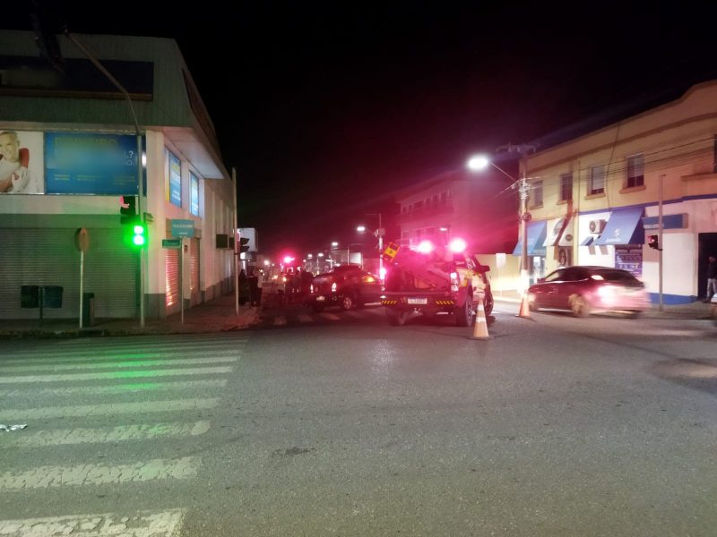 Local do atropelamento em Canoinhas ficou sob a responsabilidade de uma guarnição da Policia Militar