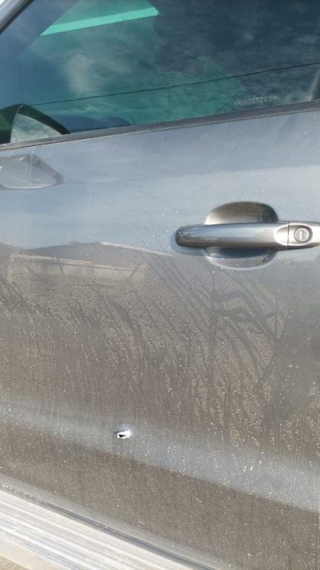 V&iacute;tima estava com sua caminhonete estacionada em frente a sua casa – Foto: Pol&iacute;cia Militar/Divulga&ccedil;&atilde;o/ND