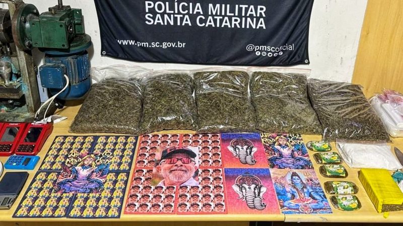 Drogas apreendidas com o homem