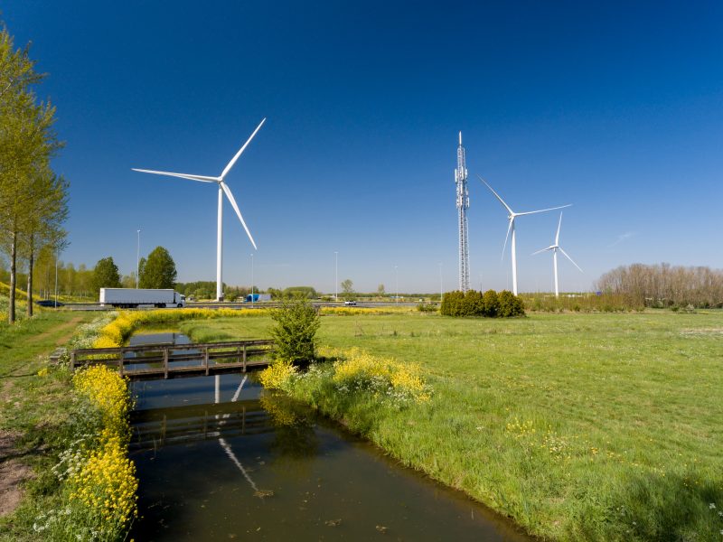 Hidrogênio verde é alternativa aos combustíveis fósseis por ser abundante e não poluir