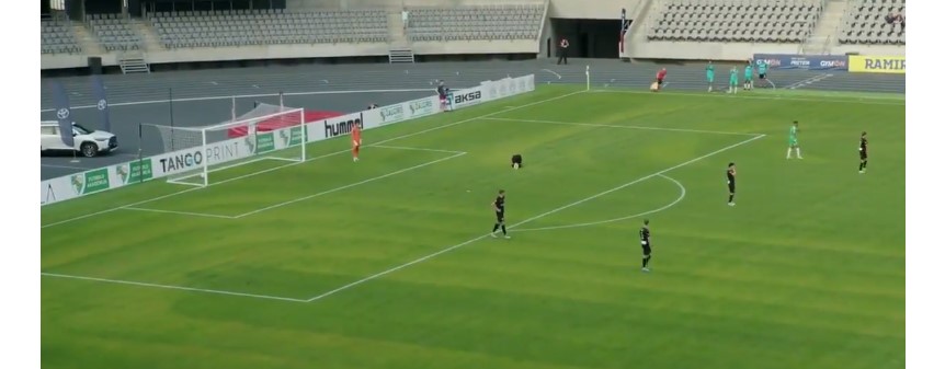 VÍDEO! Goleiro Dá Nocaute Em Zagueiro E Faz Gol Contra Bizarro