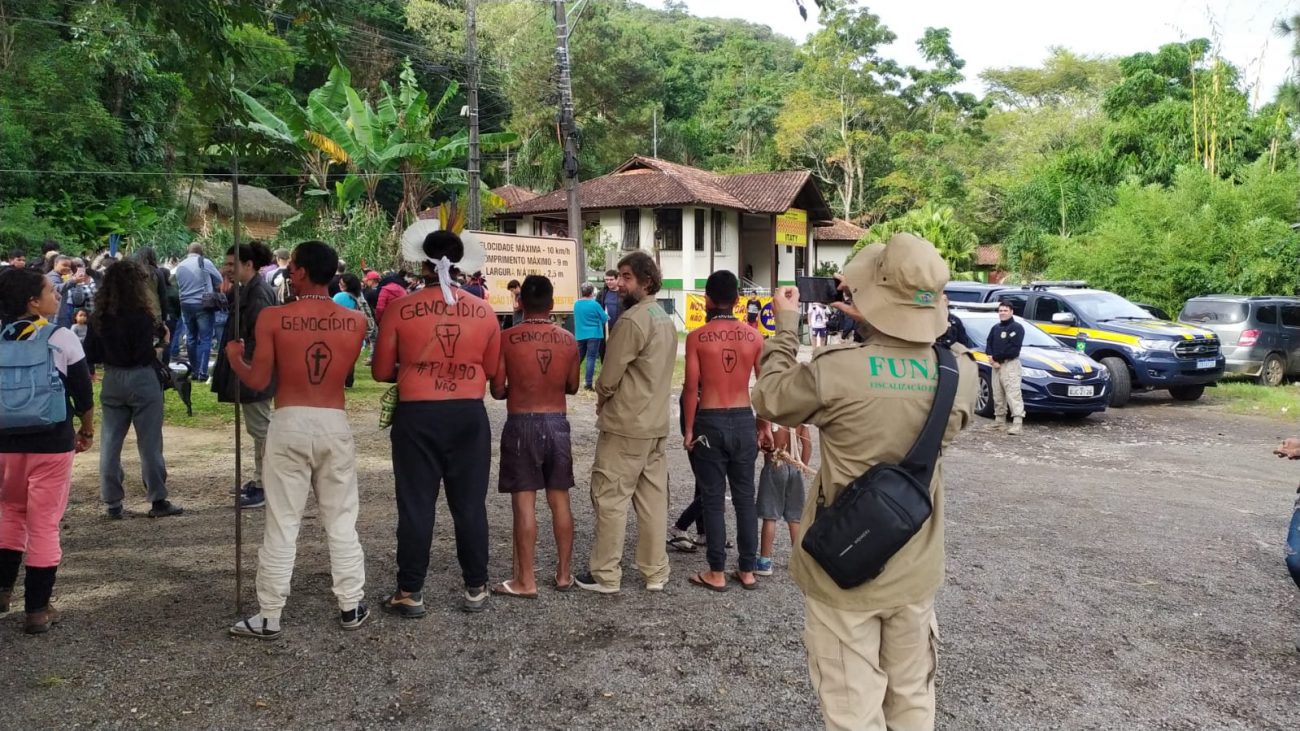 Moradores das terras indígenas do Morro dos Cavalos