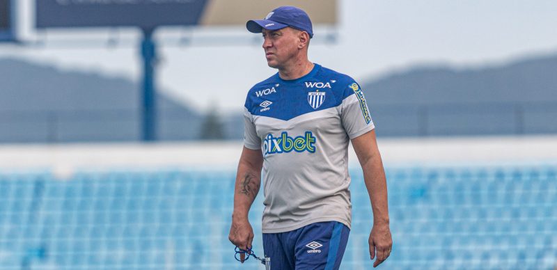 Marquinhos Santos durante treino do Ava&iacute; – Foto: Leandro Boeira/Ava&iacute; F.C/ND