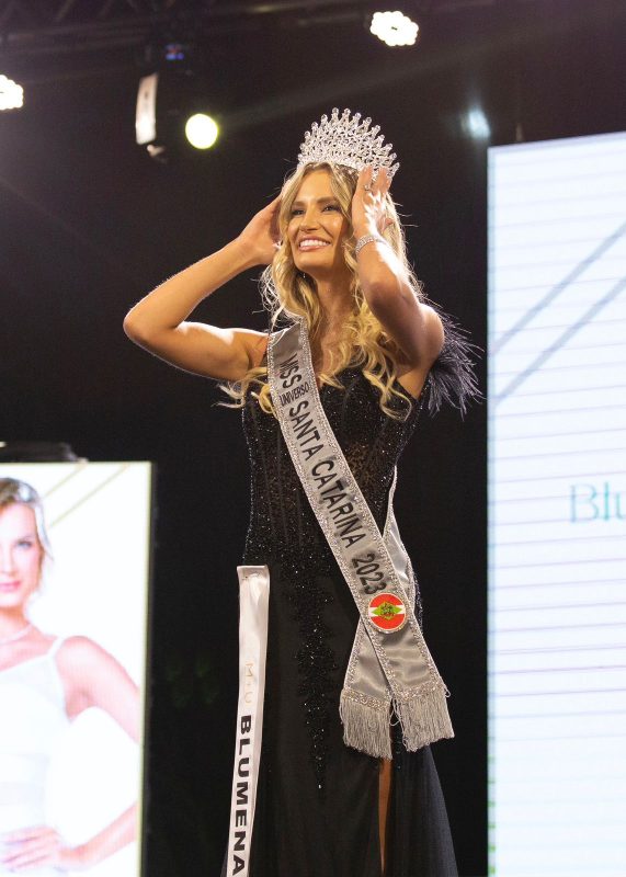 De Blumenau, representante do Miss Universo Santa Catarina fala sobre preparativos 