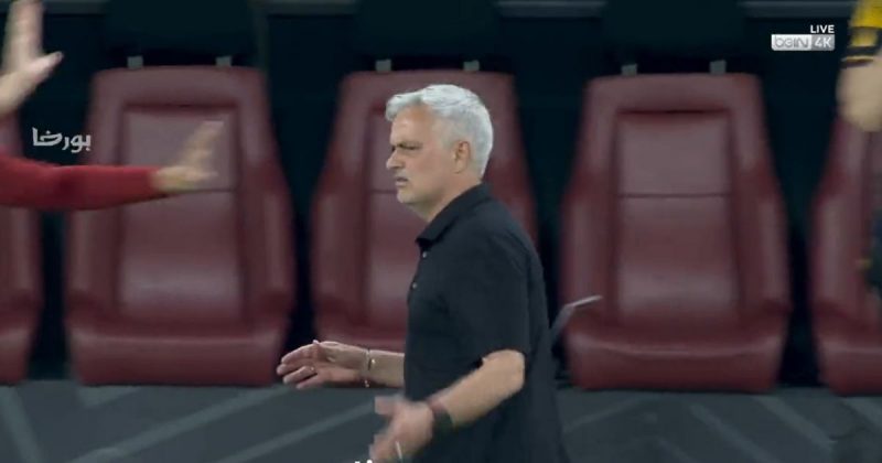 Mourinho durante gol da Roma