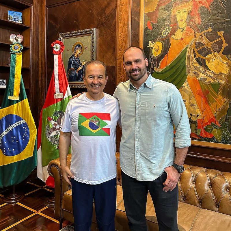 Jorginho Mello e Eduardo Bolsonaro estiveram reunidos em Florianópolis &#8211; Foto: Redes Sociais/Divulgação/ND