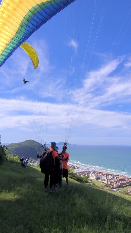 O local escolhido para o salto foi a Praia Brava – Foto: Reprodu&ccedil;&atilde;o/NDTV