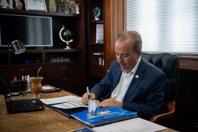 A segunda parcela ser&aacute; quitada em dezembro, em data a ser definida – Foto: Eduardo Valente/Secom/Reprodu&ccedil;&atilde;o/ND