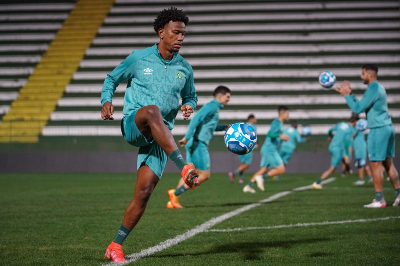 Ribamar não irá jogar pela Chapecoense