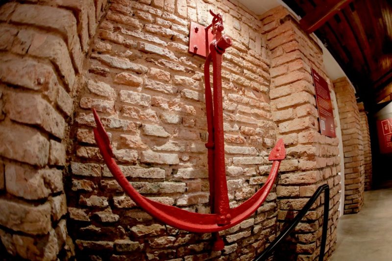 &Acirc;ncora exposta no Armaz&eacute;m Rita Maria – Foto: Instituto Carl Hoepcke/Divulga&ccedil;&atilde;o/ND