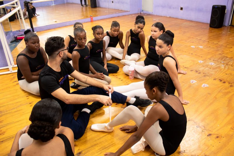 Grupo busca recursos para participar do Festival de Dança de Joinville