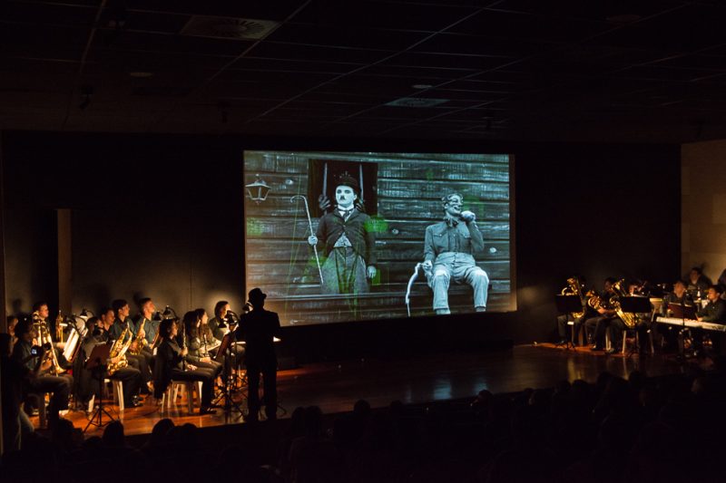 Banda Lapa executando a trilha do filme “O Circo” – Foto: M&aacute;rcio Henrique Martins/Divulga&ccedil;&atilde;o/ND