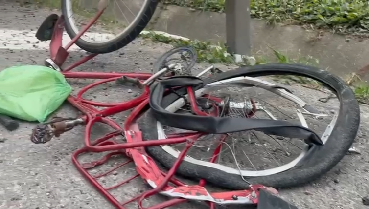 Acidente chegou a deixar o trânsito congestionado na região da BR-101 na manhã desta quinta-feira