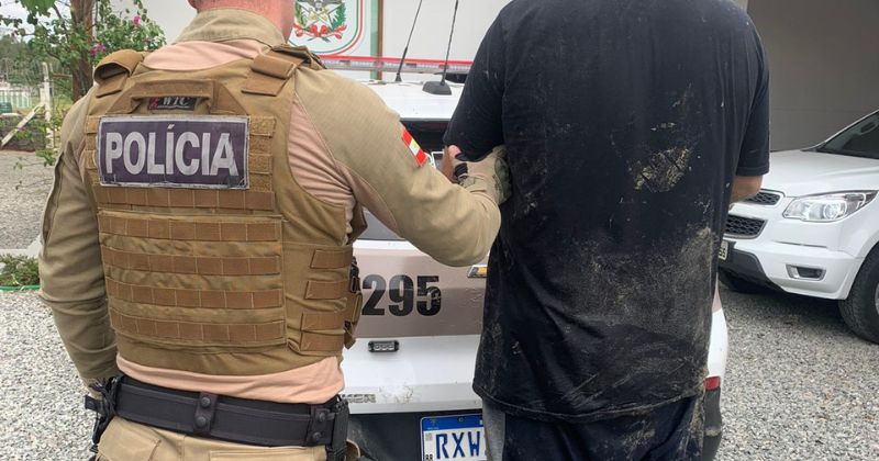 Homem é preso após transformar casa da própria avó em ponto de tráfico