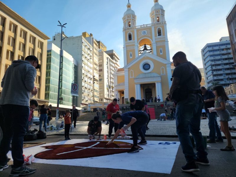 Veja o que abre e fecha no feriado de Corpus Christi
