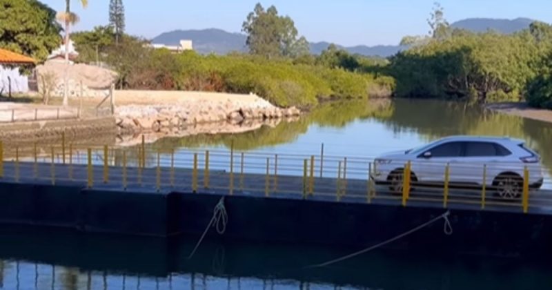 Ponte balsa foi liberada na manhã desta quinta-feira 