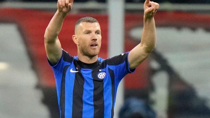 Dzeko defende a Inter – Foto: Divulga&ccedil;&atilde;o