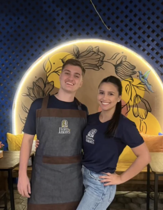 O namorado, Igor, tamb&eacute;m entrou de cabe&ccedil;a no neg&oacute;cio da catarinense – Foto: Arquivo Pessoal Lisa Derner/Cedido/ND