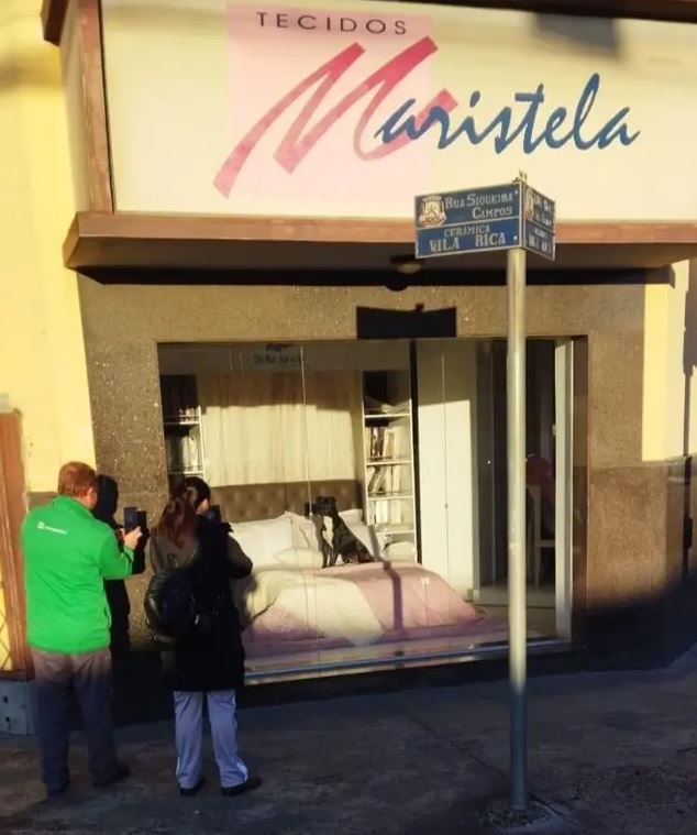 Pessoas pararam para tirar fotos da cena – Foto: Reprodu&ccedil;&atilde;o/Redes Sociais/ND