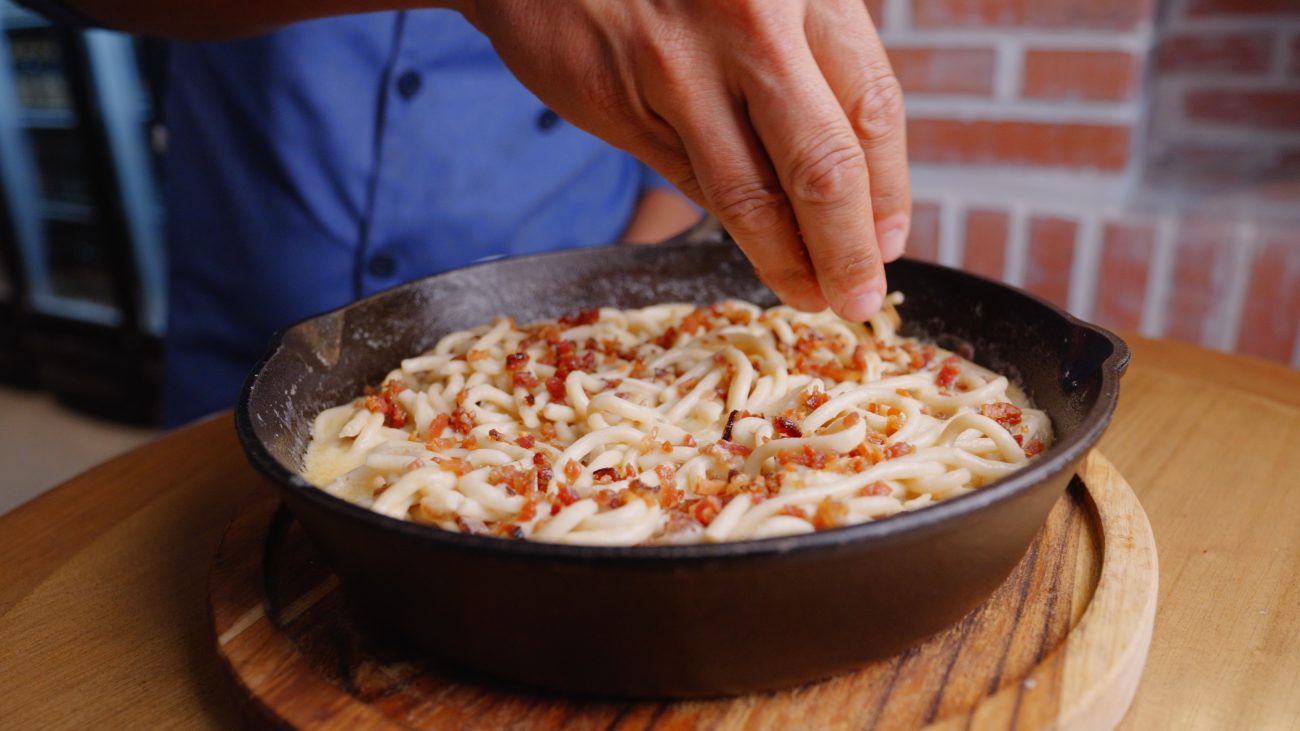 Pizzas e massas: Tradicional e moderno de mãos dadas no conceito da ...