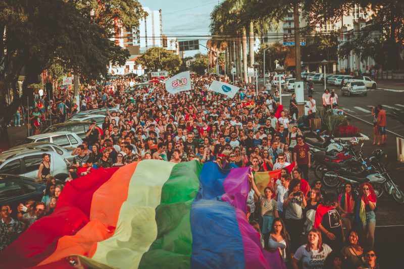 Chapecó recebe a 6ª Parada LGBTQIA+ do Oeste de SC.