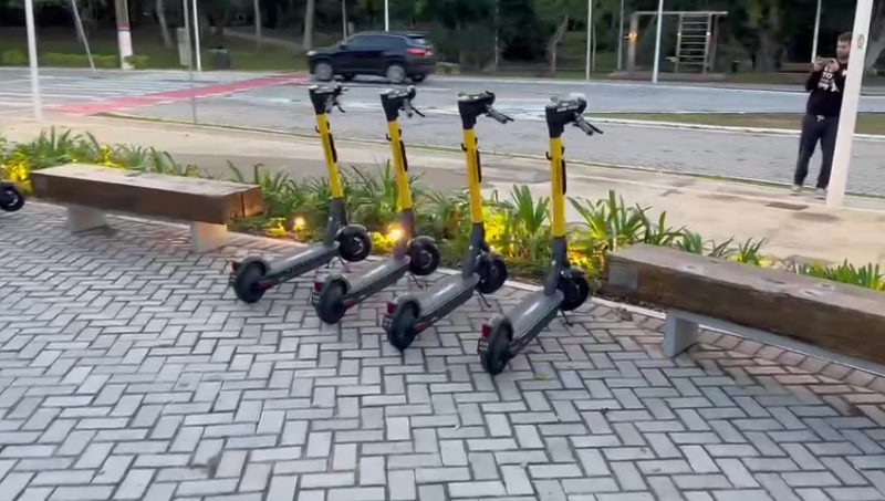 Patinetes entram novamente em operação em Florianópolis na manhã desta sexta-feira (16)