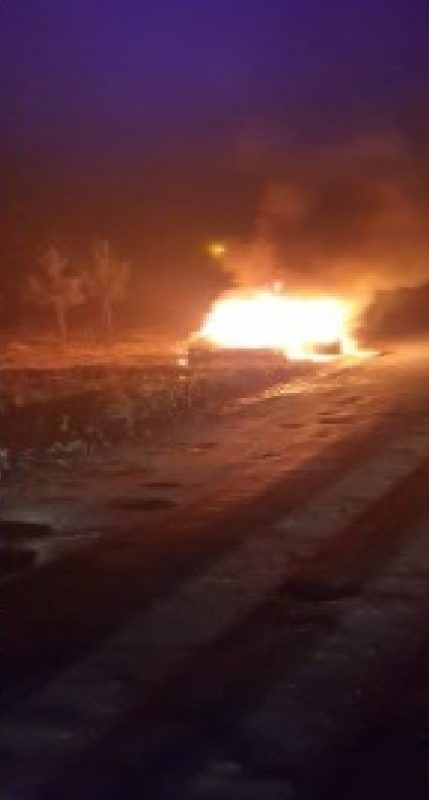 Motorista teria ficado em estado de choque ap&oacute;s acidente e foi hospitalizado na noite deste domingo (25) – Foto: Pol&iacute;cia Militar/Divulga&ccedil;&atilde;o/ND