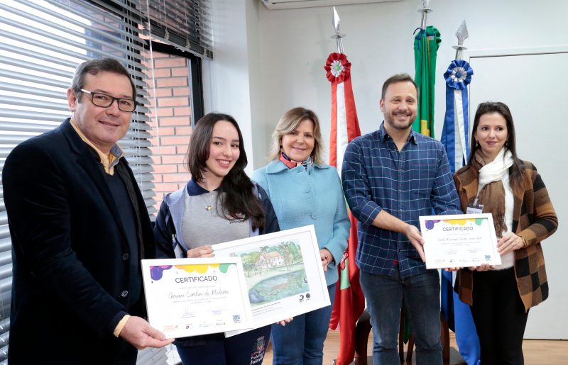 Giovana Caroline de Medeiros &eacute; a autora do desenho que conquistou o 3&ordm; lugar – Foto: Divulga&ccedil;&atilde;o/ND