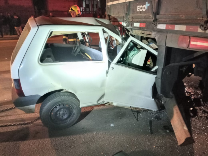 Jovem morre em acidente de carro 