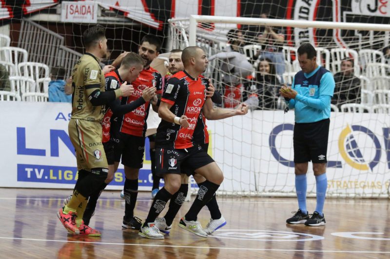 JEC Futsal mantém invencibilidade na Liga Nacional