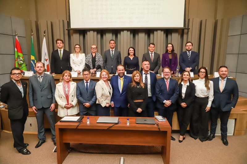 Os 12 escolhidos na primeira fila. Advogados eleger&atilde;o agoraOs&nbsp; lista s&ecirc;xtupla – Foto: Divulga&ccedil;&atilde;o OAB-SC