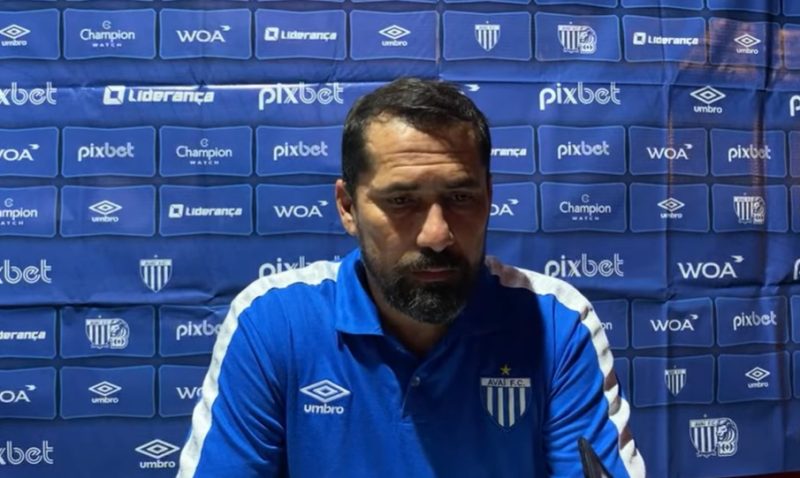 Morínigo lamentou mais uma derrota do Avaí na Série B
