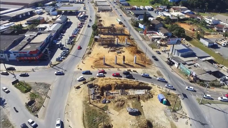 Cerca de 23 mil ve&iacute;culos passam por dia no trevo hoje existente e andamento das obras chama a aten&ccedil;&atilde;o em Blumenau – Foto: DNIT/Reprodu&ccedil;&atilde;o/ND