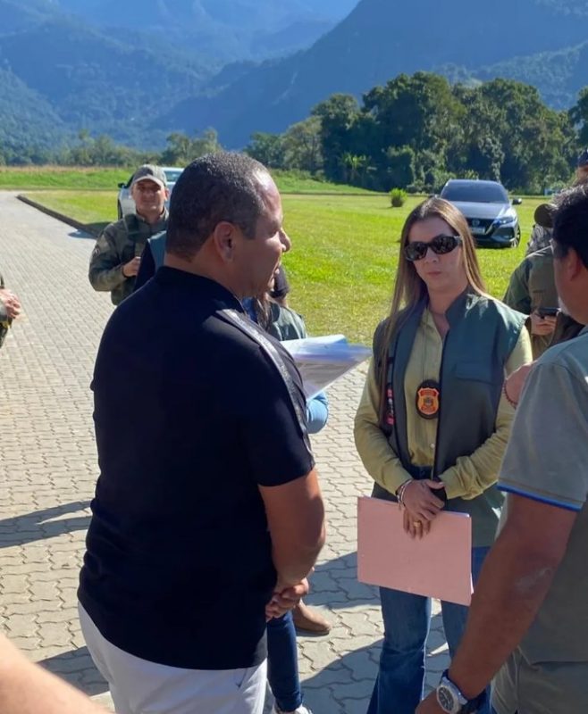 Neymar pai ouve voz de prisão