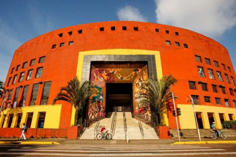 Mural do Centreventos Cau Hansen, em Joinville