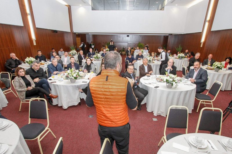 Palestra de Renato Meirelles – Foto: Leo Munhoz/ND