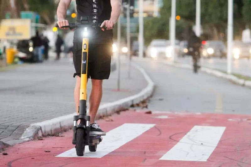 Uso dos patinetes em Florian&oacute;polis: excelente equipamento, mas ainda e &agrave;s vezes, mal utilizado – Foto: L&eacute;o Munhoz/ND
