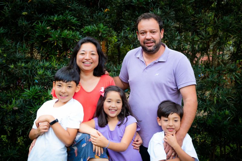 Patr&iacute;cia e M&aacute;rcio compartilham o sonho de produzir brinquedos de madeira – Foto: Arquivo Pessoal