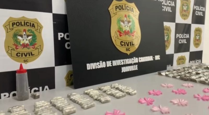 Grande quantidade de maconha e coca&iacute;na foi localizada com os suspeitos – Foto: Pol&iacute;cia Civil/Divulga&ccedil;&atilde;o/ND