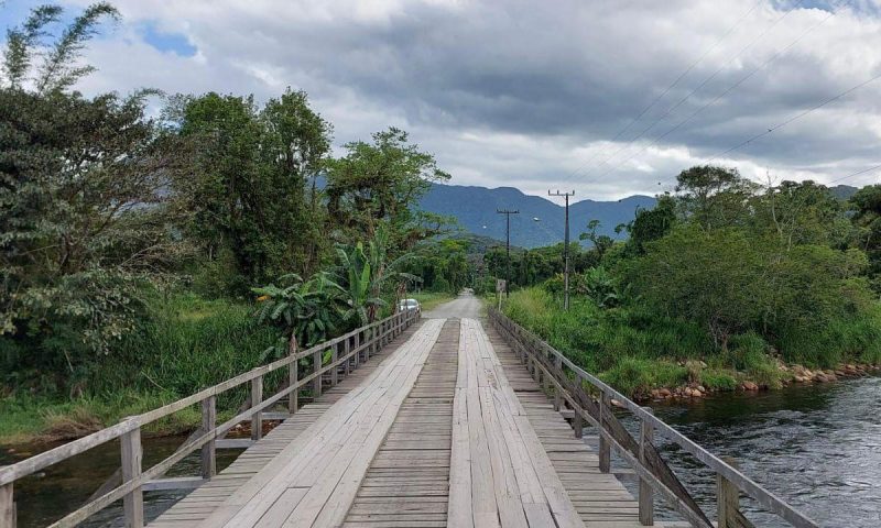 Ponte tem 55 metros de extens&atilde;o e 5,10 metros de largura. – Foto: ponte_joinville