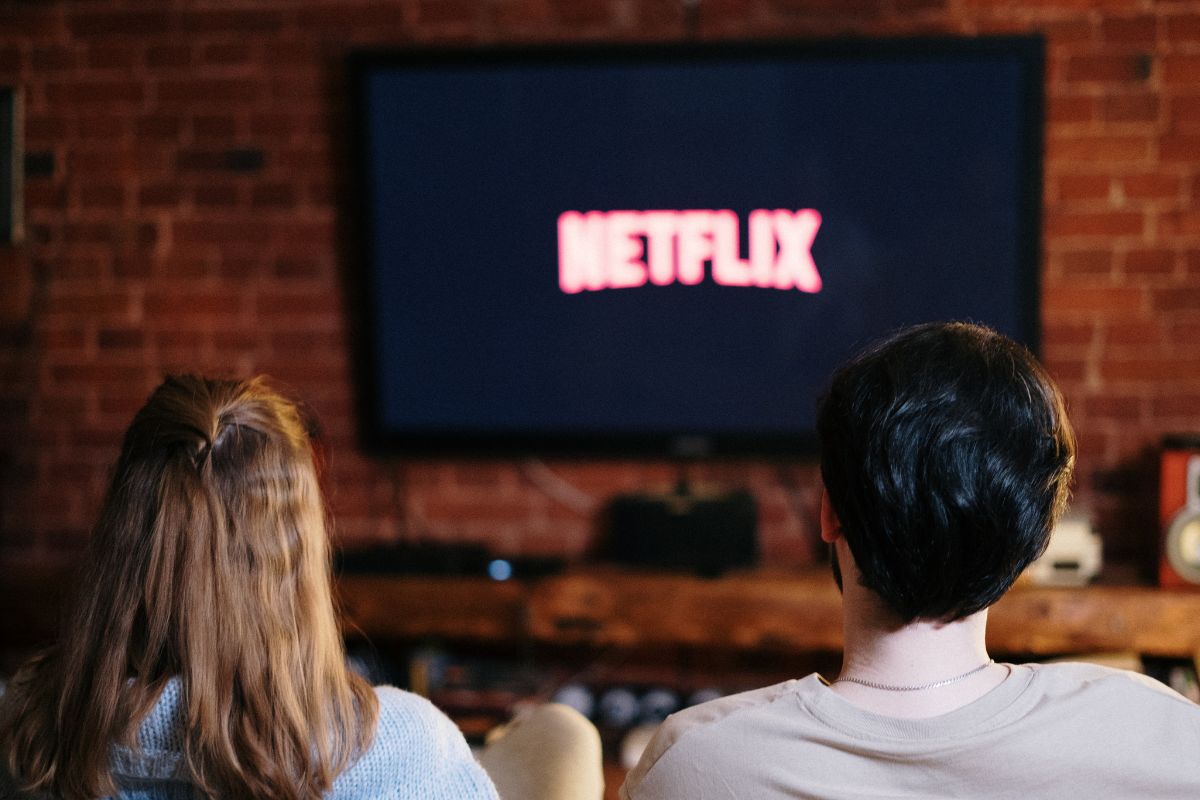 PROCON vai NOTIFICAR a Netflix após cobrança de taxa por compartilhamento  de senha - CinePOP