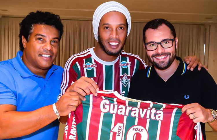 Ronaldinho teve passagem apagada pelo Fluminense em 2015