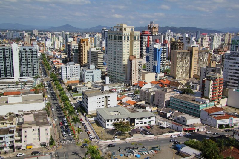 Vista panorâmica de Itajaí durante o dia