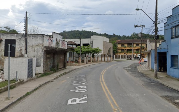 Homem é agredido em Blumenau 