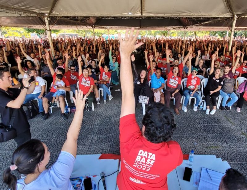 Greve foi iniciada pelos trabalhadores municipais de Florianópolis