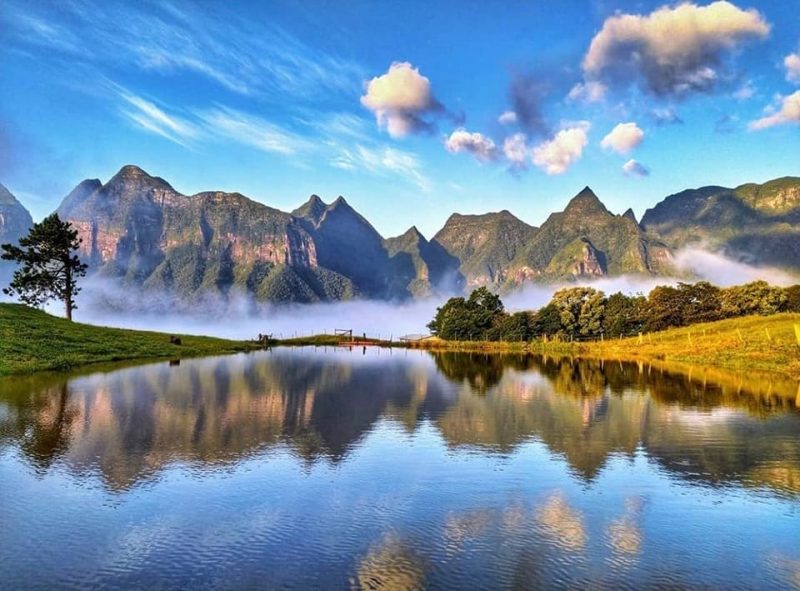 O Parque Estadual da Serra Furada fica entre Gr&atilde;o-Par&aacute; e Orleans. Essa &uacute;ltima faz parte da regi&atilde;o dos Vales da Uva Goethe – Foto: Cr&eacute;dito Ismael Furtado