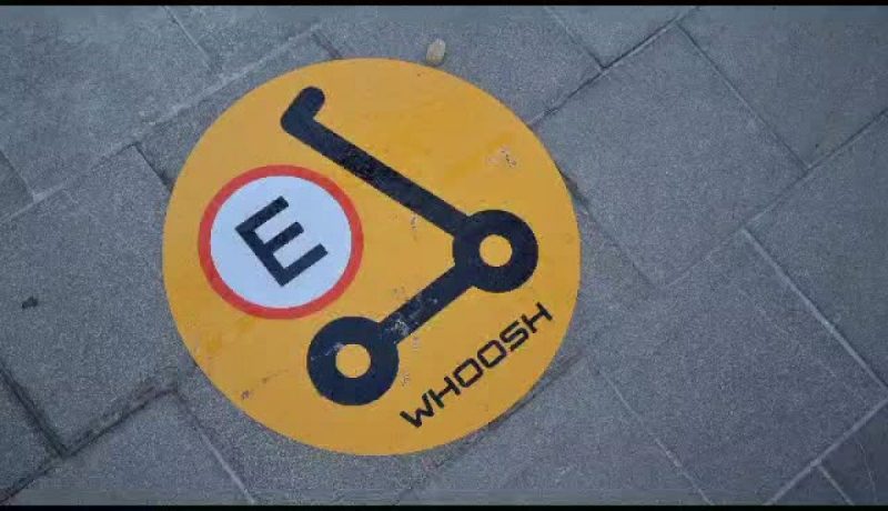 Empresa woosh possui patinetes em Florianópolis