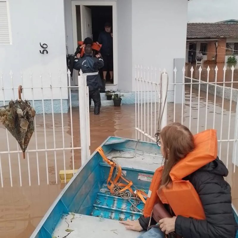 Defesa Civil de Lages e Bombeiros trabalharam nos resgates – Foto: Toninho Vieira/PML/Divulga&ccedil;&atilde;o/Lages