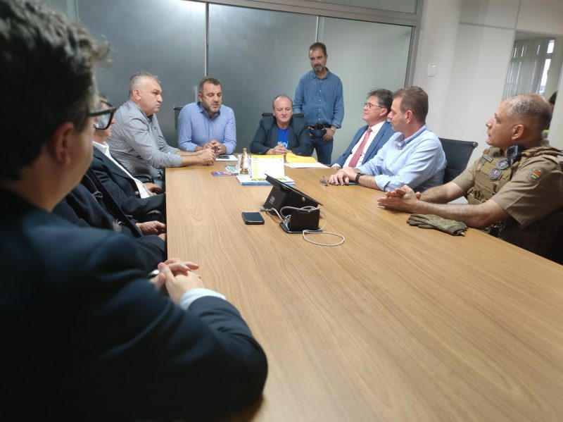 Reunião definiu os rumos das obras das pontes Colombo Salles e Pedro Ivo